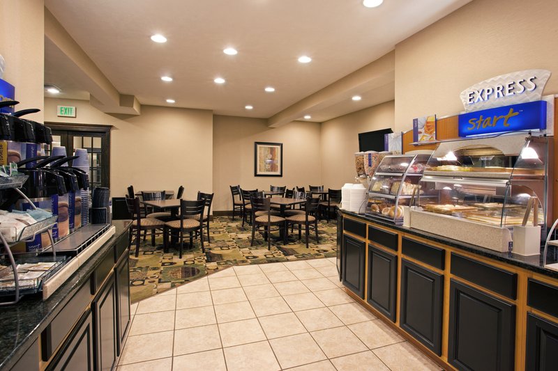 Holiday Inn Express-Oakwood - Maple Heights, OH