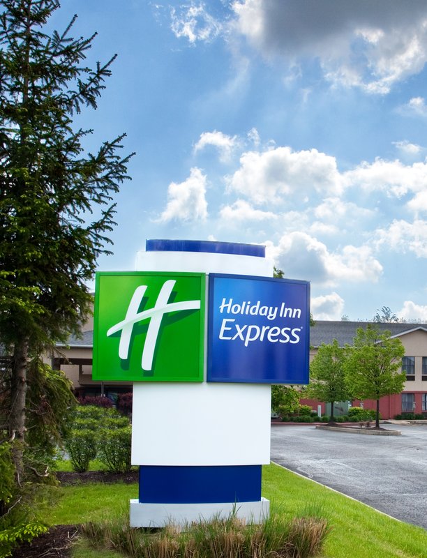 Holiday Inn Express-Oakwood - Maple Heights, OH