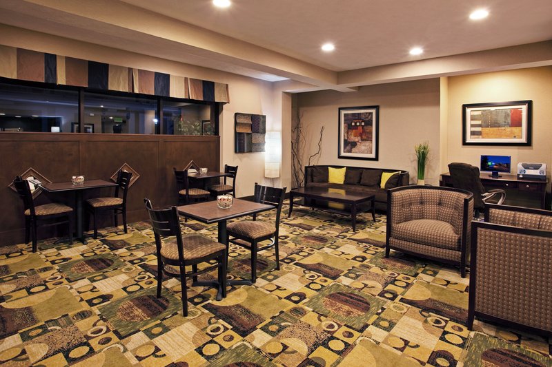 Holiday Inn Express-Oakwood - Maple Heights, OH