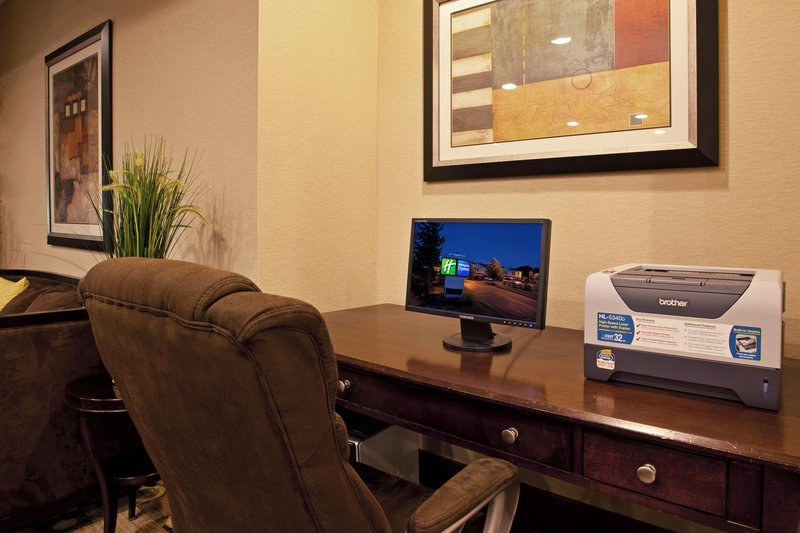 Holiday Inn Express-Oakwood - Maple Heights, OH