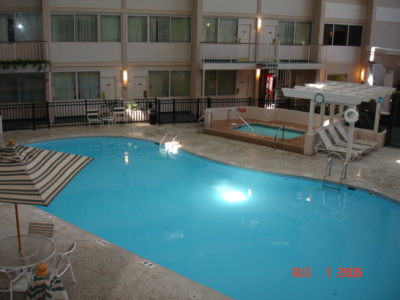 RESIDENCE INN - Westlake, OH