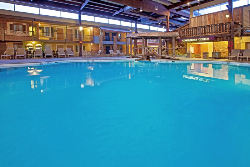 Clarion Hotel - Columbus, IN