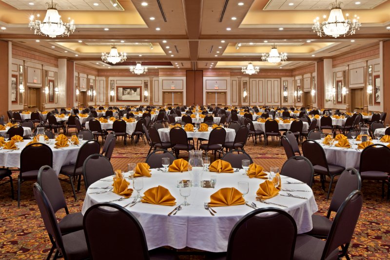 Clarion Hotel - Columbus, IN