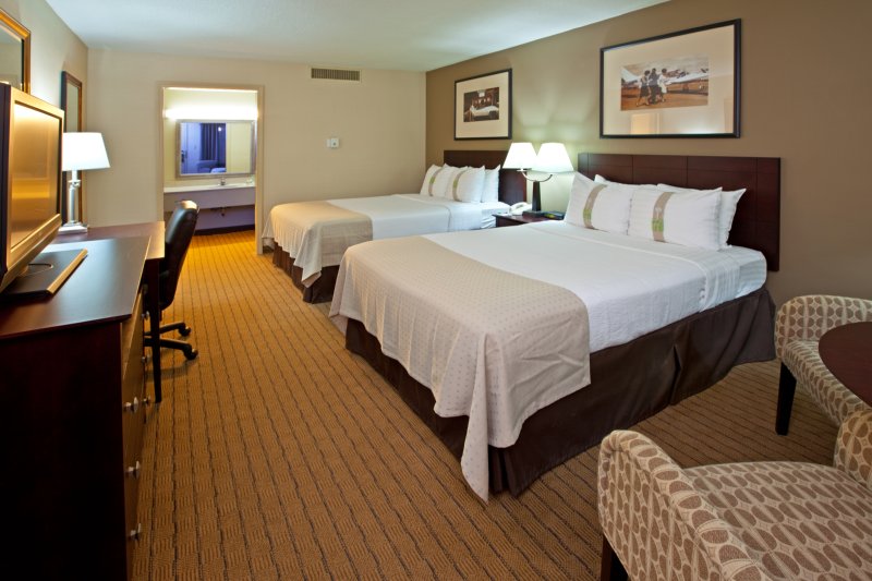 Clarion Hotel - Columbus, IN