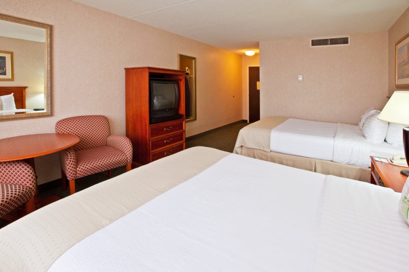 Clarion Hotel - Columbus, IN