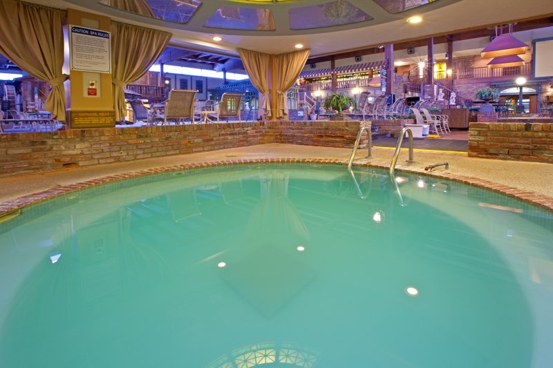 Clarion Hotel - Columbus, IN