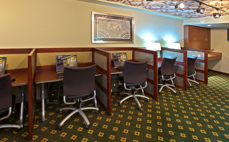 Clarion Hotel - Columbus, IN