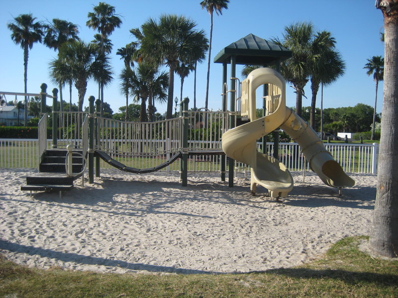 Holiday Inn Hotel & Suites CLEARWATER BEACH S-HARBOURSIDE - Indian Rocks Beach, FL