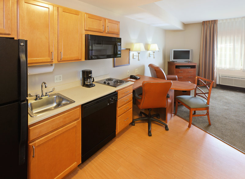Candlewood Suites-Conway - Damascus, AR