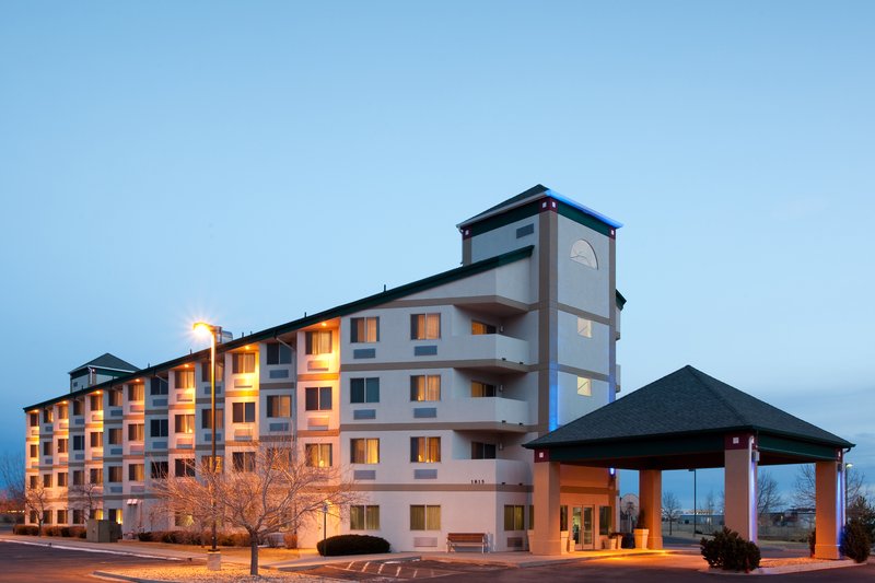 Holiday Inn Express Colorado Springs Airport - Colorado Springs, CO