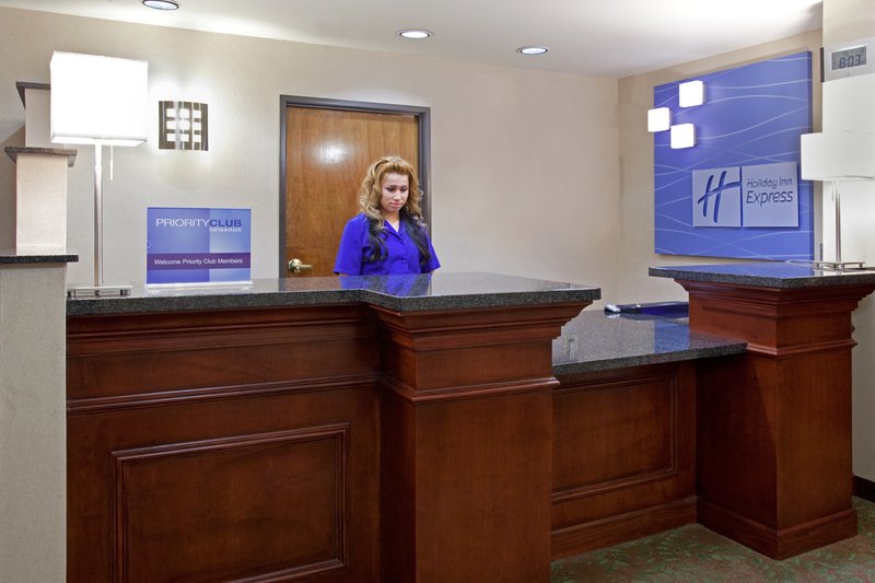 Holiday Inn Express Colorado Springs Airport - Colorado Springs, CO