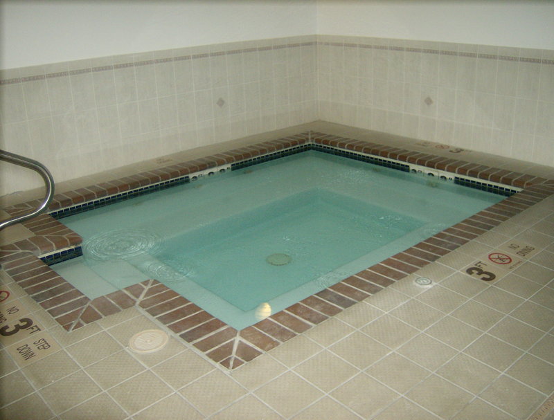Staybridge Suites-Columbia-Hwy - Columbia, MO