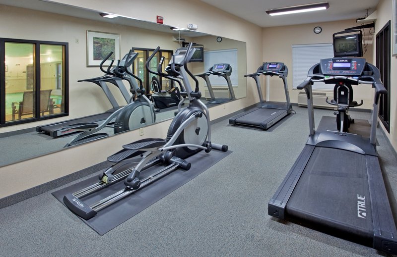 Staybridge Suites-Columbia-Hwy - Columbia, MO