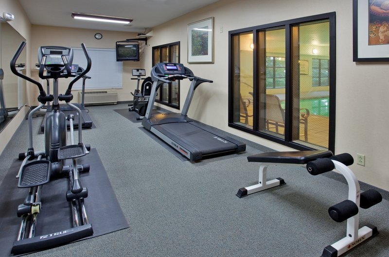 Staybridge Suites-Columbia-Hwy - Columbia, MO