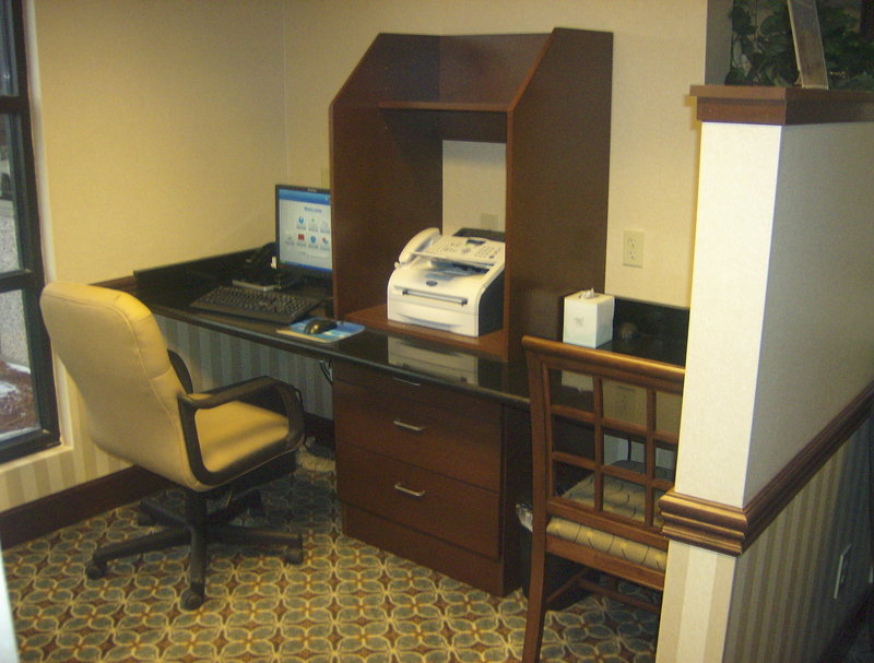 Staybridge Suites-Columbia-Hwy - Columbia, MO