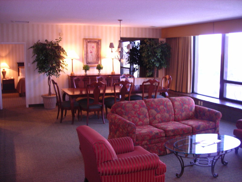 Crowne Plaza Philadelphia-Cherry Hill - Cherry Hill, NJ