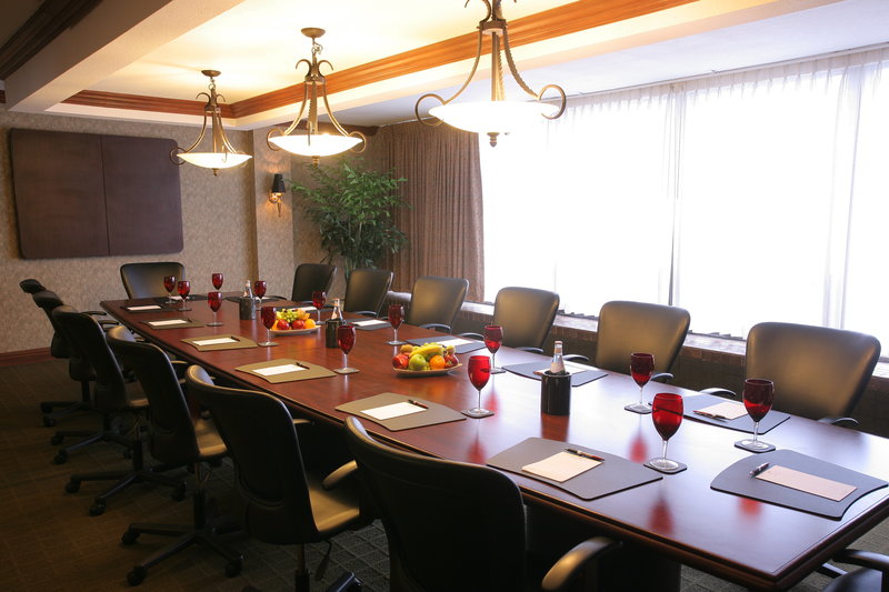 Crowne Plaza Philadelphia-Cherry Hill - Cherry Hill, NJ