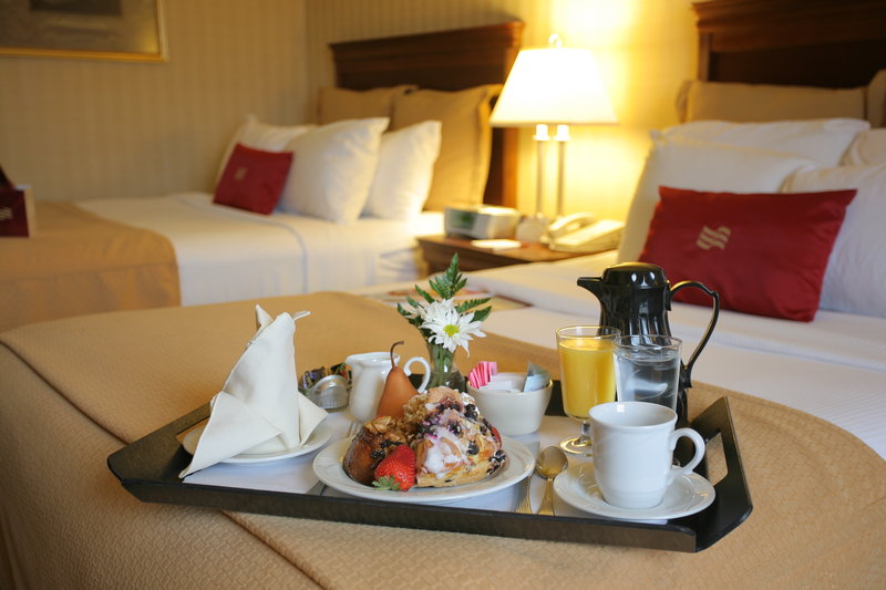 Crowne Plaza Philadelphia-Cherry Hill - Cherry Hill, NJ