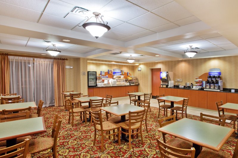 HOLIDAY INN EXPRESS - Carrollton, GA