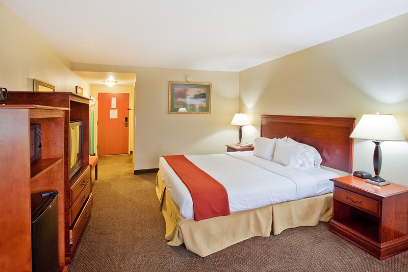 HOLIDAY INN EXPRESS - Carrollton, GA