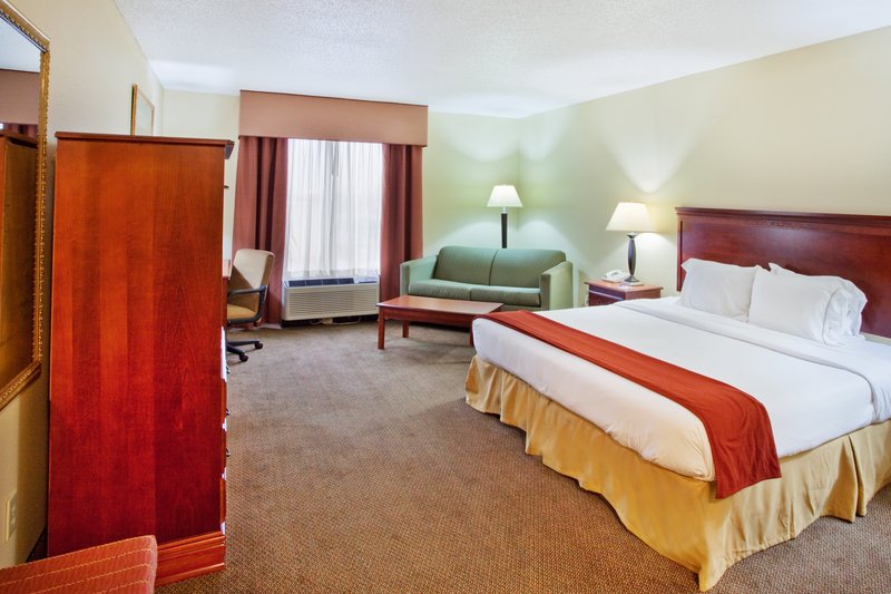 HOLIDAY INN EXPRESS - Carrollton, GA
