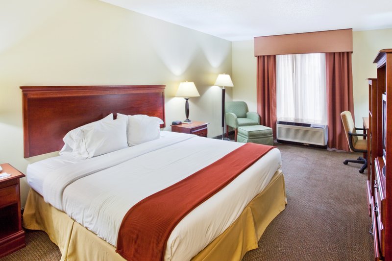 HOLIDAY INN EXPRESS - Carrollton, GA