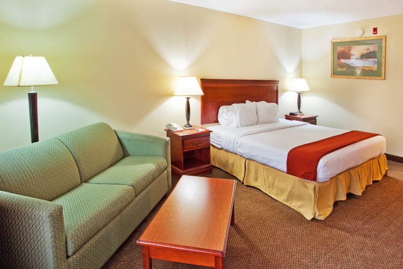 HOLIDAY INN EXPRESS - Carrollton, GA