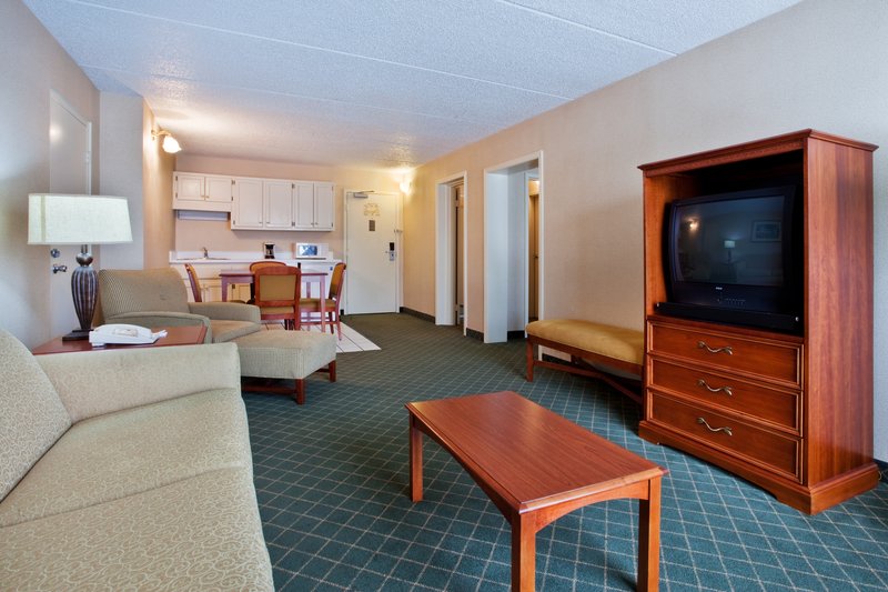 Holiday Inn Cartersville - Cartersville, GA