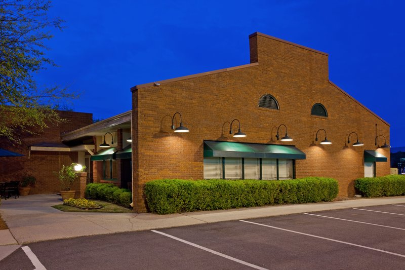 Holiday Inn Cartersville - Cartersville, GA