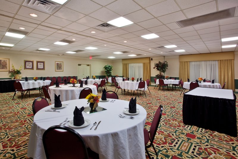 Holiday Inn Cartersville - White, GA