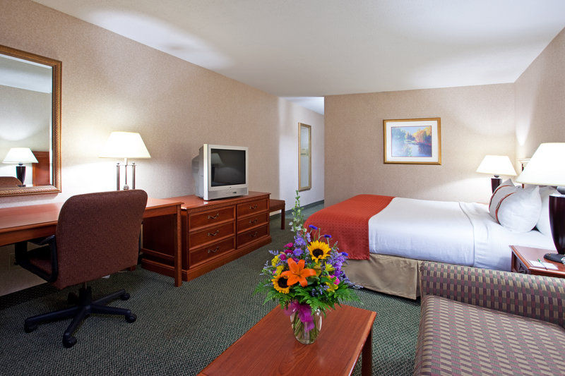 Holiday Inn-Cincinnati - Covington, KY
