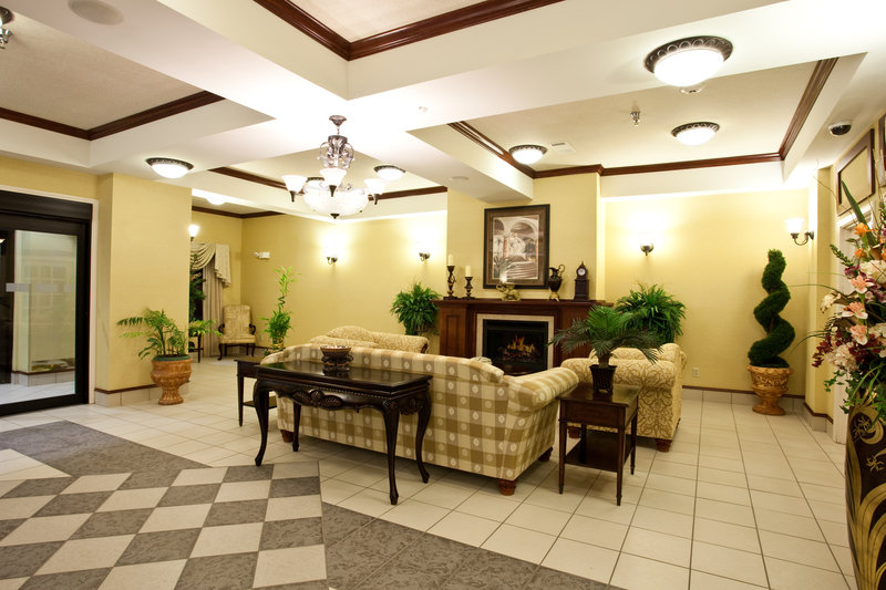 HOLIDAY INN EXPRESS - Clanton, AL