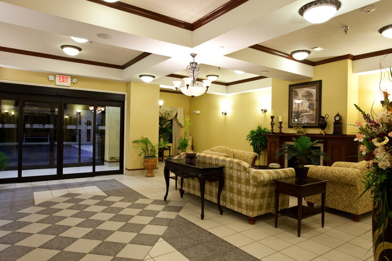 HOLIDAY INN EXPRESS - Clanton, AL