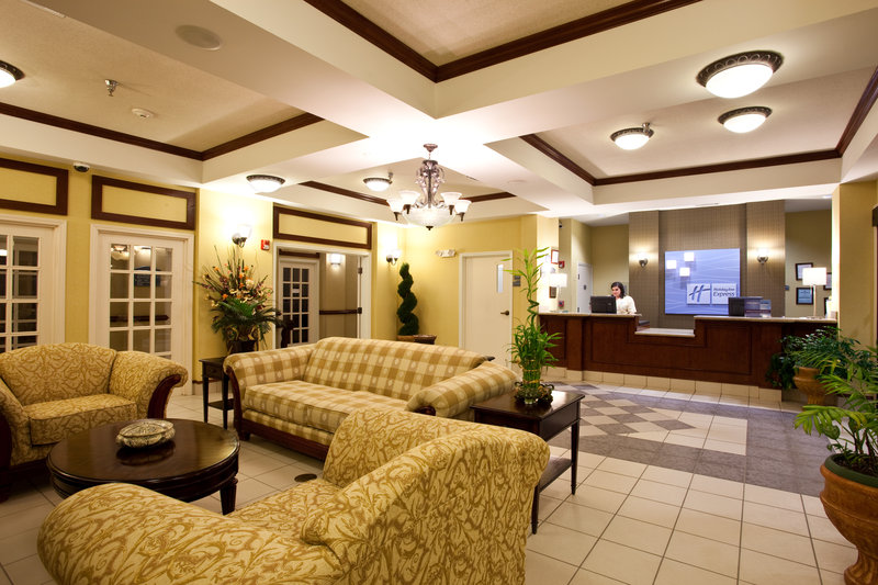 HOLIDAY INN EXPRESS - Clanton, AL