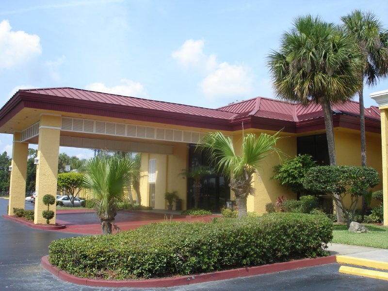 Best Western Plus International Speedway Hotel - Daytona Beach, FL