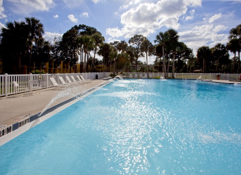 Best Western Plus International Speedway Hotel - Daytona Beach, FL