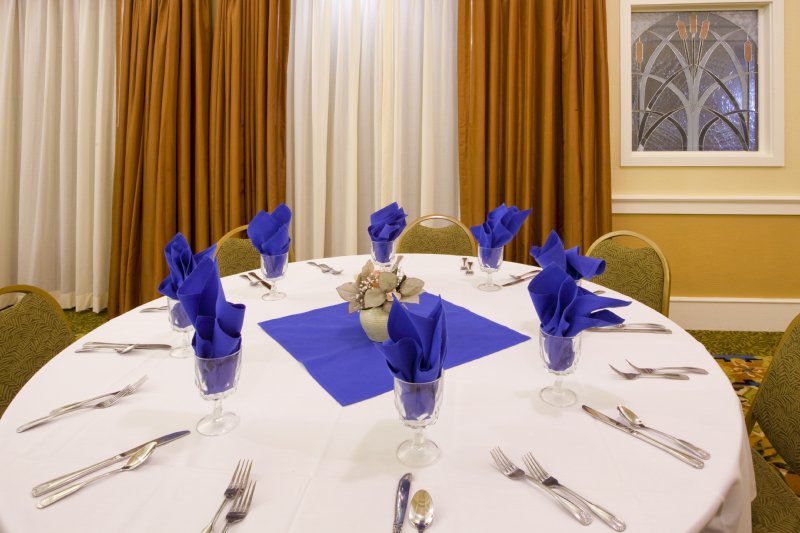 Best Western Plus International Speedway Hotel - Daytona Beach, FL