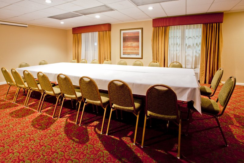 Best Western Plus International Speedway Hotel - Daytona Beach, FL