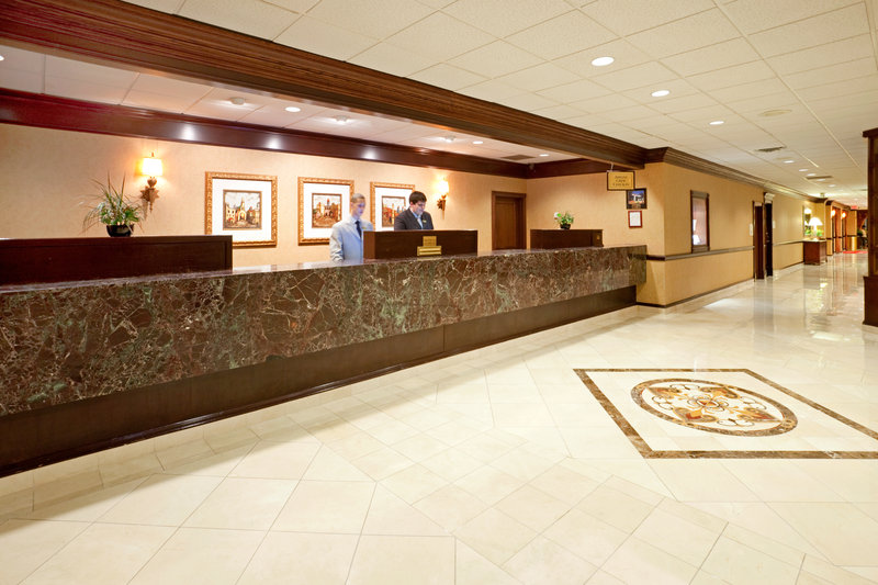 Crowne Plaza Hotel North Dallas-Addison - Addison, TX