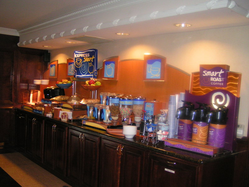 Holiday Inn Express & Suites WATERFORD - Waterford, MI