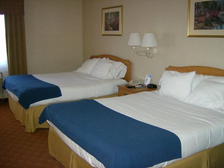 Holiday Inn Express Wauseon - Wauseon, OH