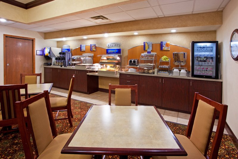 Holiday Inn Express WILMINGTON - Wilmington, OH