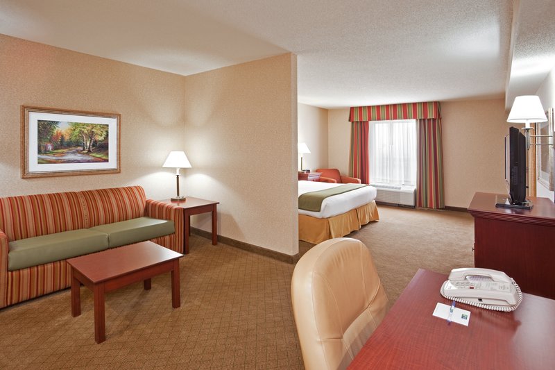 Holiday Inn Express WILMINGTON - Wilmington, OH