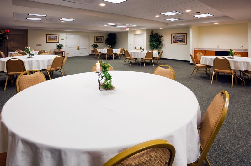 Holiday Inn Express-Winner - Winner, SD