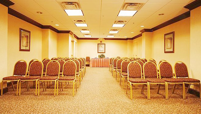 Holiday Inn Express Waterbury - Waterbury, CT