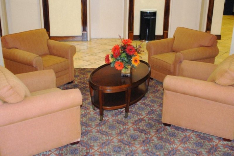 Holiday Inn Express Waterbury - Waterbury, CT