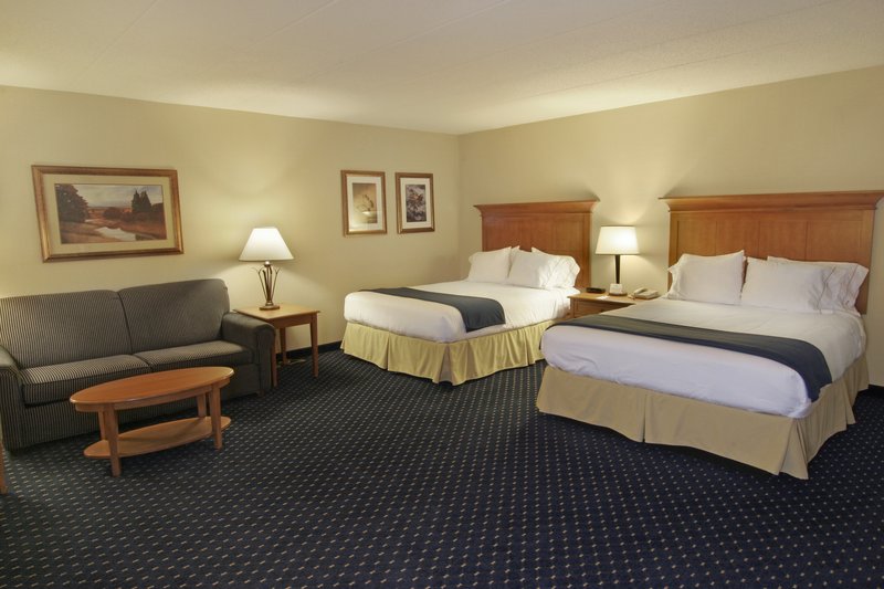 Holiday Inn Express & Suites WAYNESBORO-ROUTE 340 - Waynesboro, VA