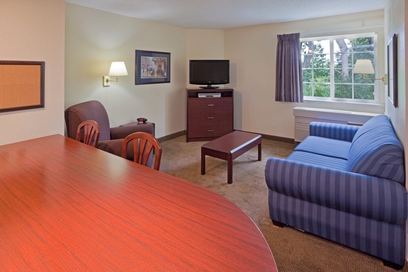 Candlewood Suites ELKHART - Elkhart, IN