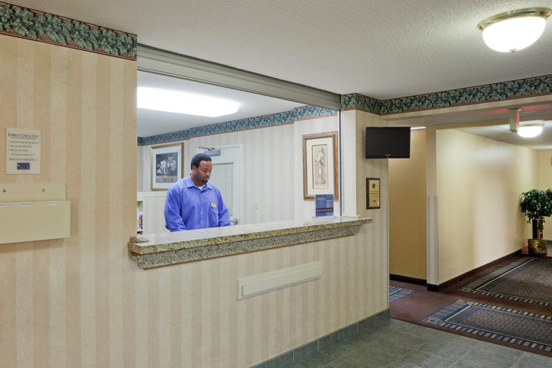 Candlewood Suites Elkhart - Elkhart, IN