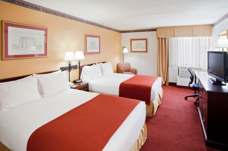 Holiday Inn Express RESTON HERNDON-DULLES AIRPORT - Herndon, VA